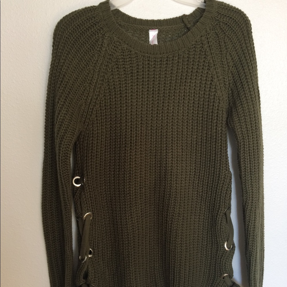Womens top with side ties